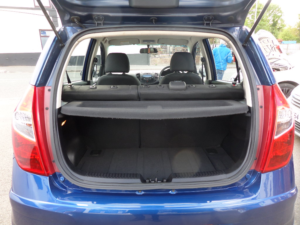 Hyundai i10 Active AUTOMATIC 32 Hyundai i10 Active AUTOMATIC - Image 13