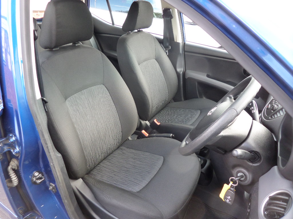 Hyundai i10 Active AUTOMATIC 27 Hyundai i10 Active AUTOMATIC - Image 8
