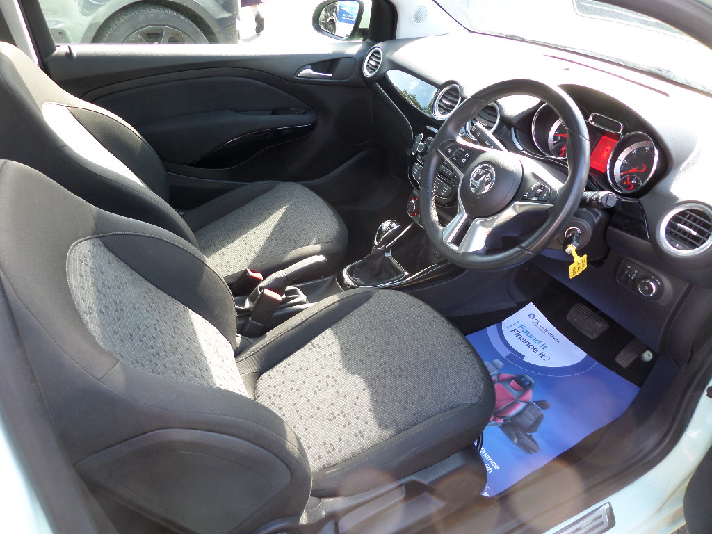 Vauxhall Adam Glam AUTOMATIC 29 Vauxhall Adam Glam AUTOMATIC - Image 9