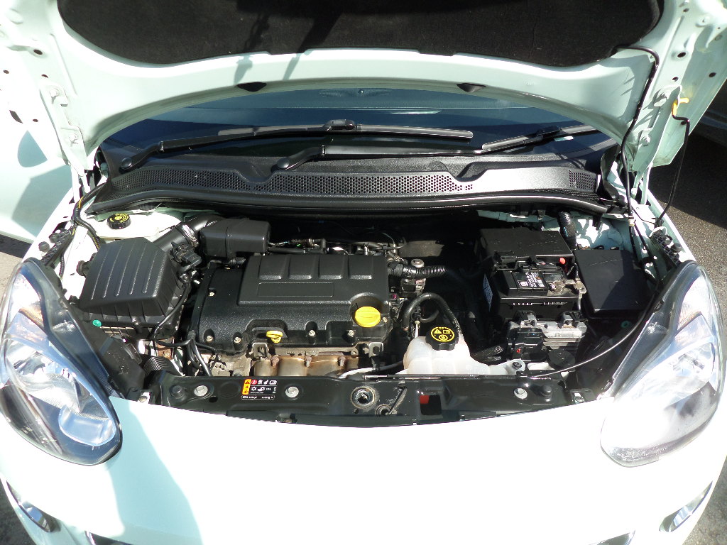 Vauxhall Adam Glam AUTOMATIC 39 Vauxhall Adam Glam AUTOMATIC - Image 19