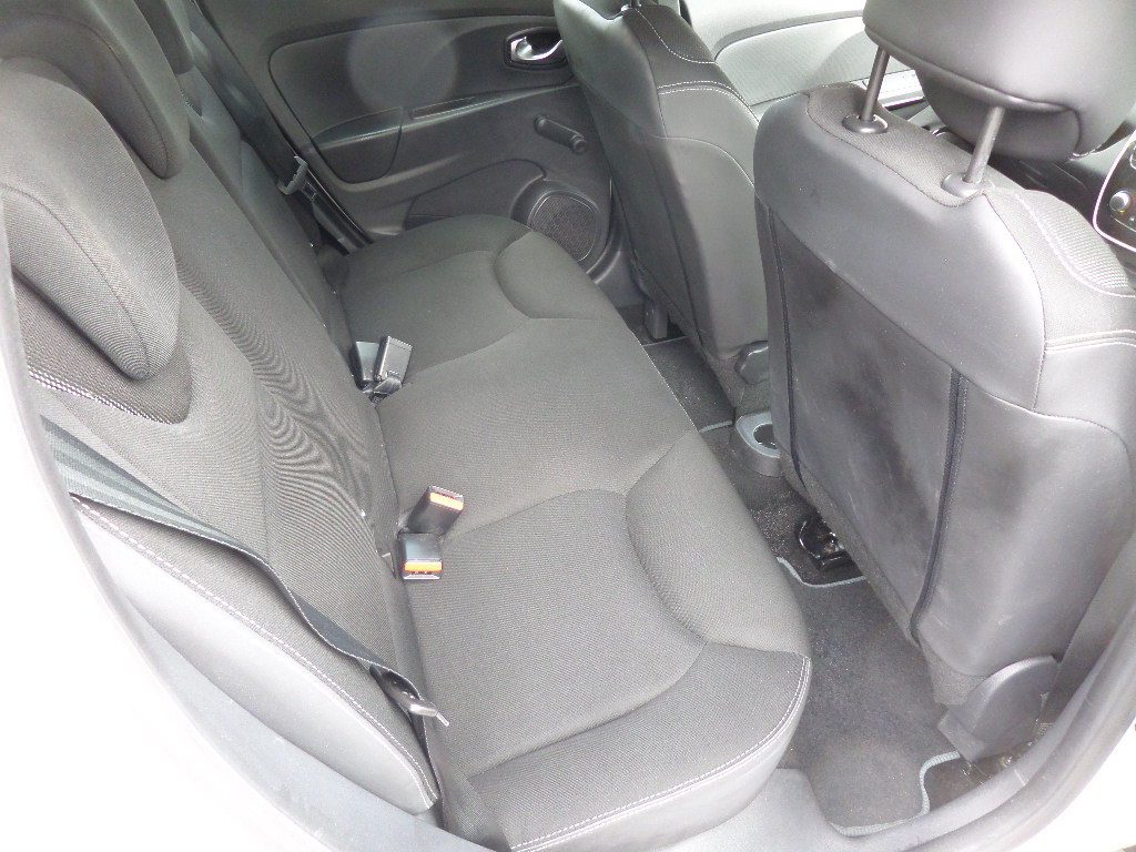 Renault Clio Dynamique ECO NAV DCI 30 Renault Clio Dynamique ECO NAV DCI - Image 11