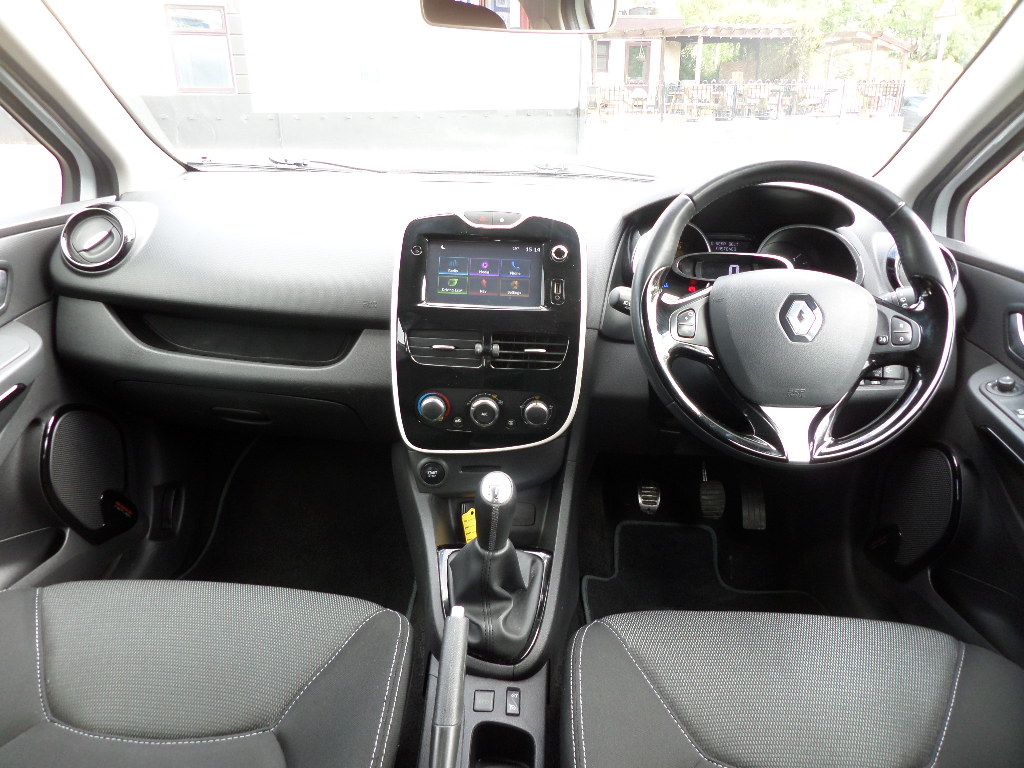 Renault Clio Dynamique ECO NAV DCI 32 Renault Clio Dynamique ECO NAV DCI - Image 13