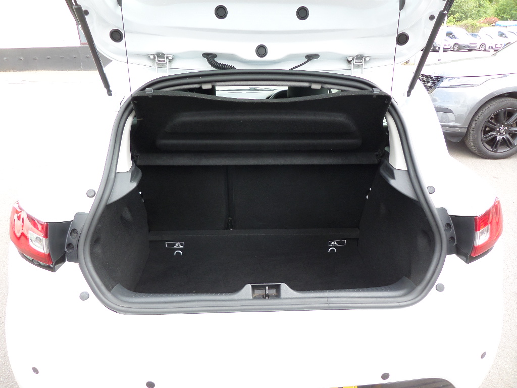 Renault Clio Dynamique ECO NAV DCI 33 Renault Clio Dynamique ECO NAV DCI - Image 14